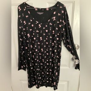 Women’s Victoria’s Secret nightshirt
